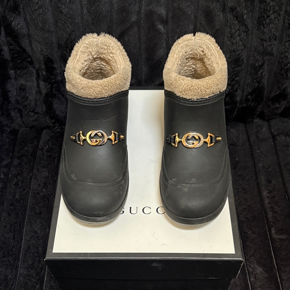 Gucci Women's Black and Tan Mules with Gold Accent